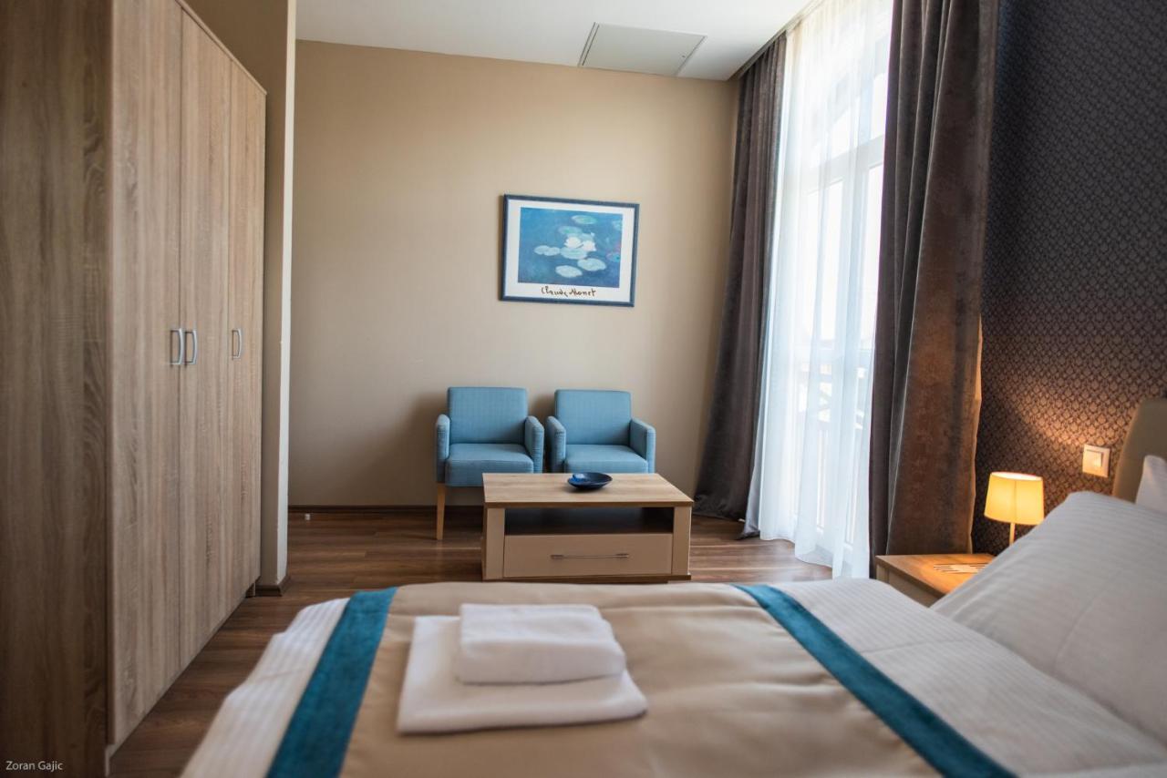 Hotel & Distillery Monogram Gradac  Buitenkant foto